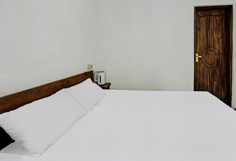 ホテル Oyo 92275 Tastura Homestay