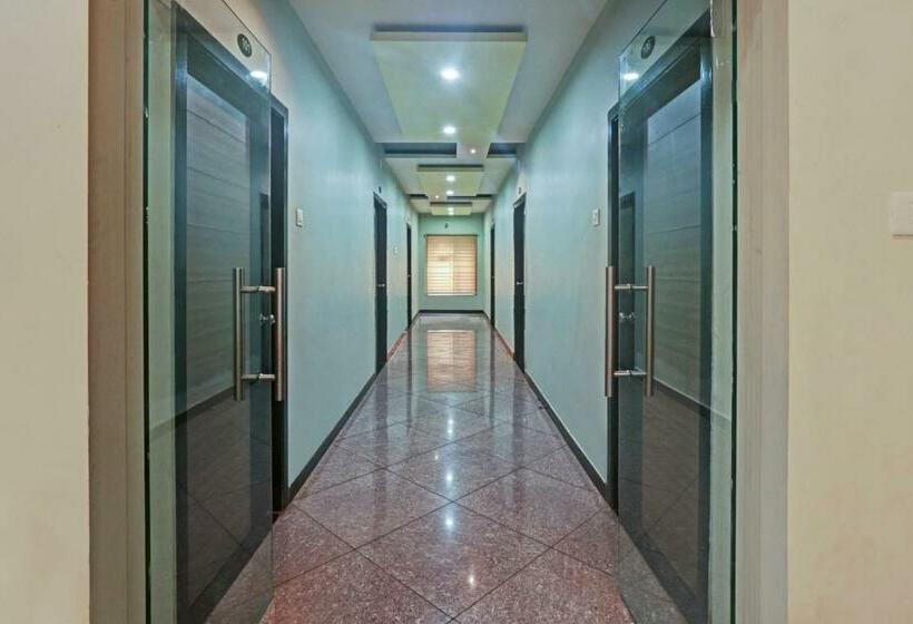 בית מלון כפרי Oyo Flagship 80569 Gokulam Grand