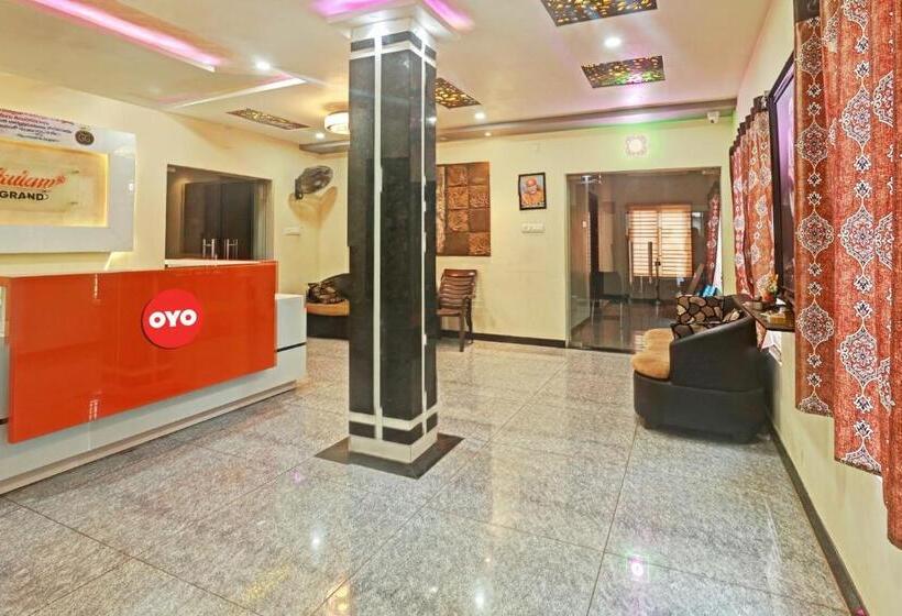 בית מלון כפרי Oyo Flagship 80569 Gokulam Grand