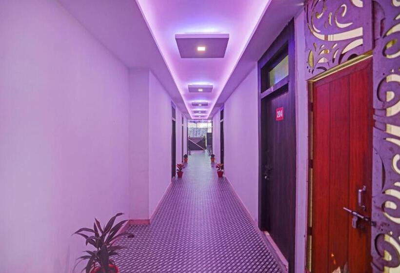 Отель Oyo Flagship Shri Nanadan Palace