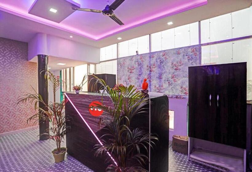 Отель Oyo Flagship Shri Nanadan Palace