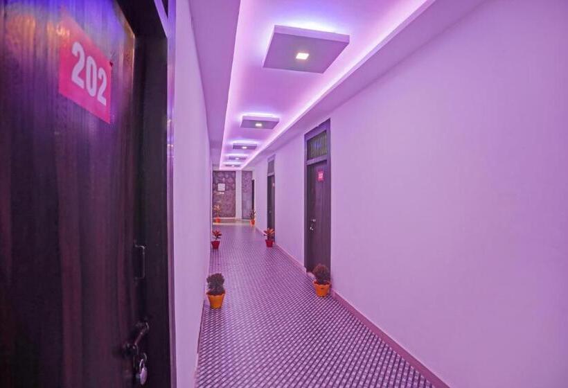 Отель Oyo Flagship Shri Nanadan Palace