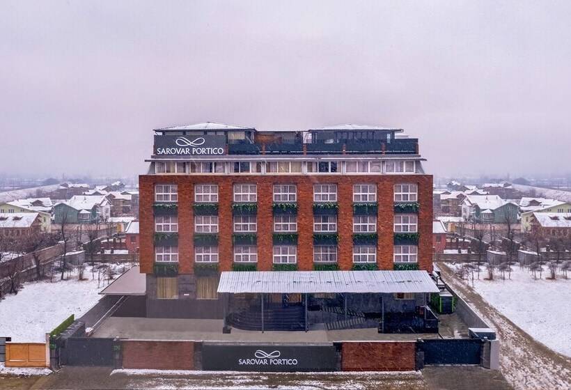 فندق Sarovar Portico Srinagar