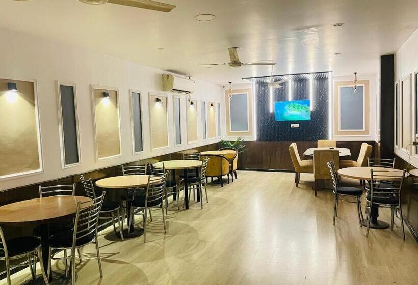 فندق The Royal Presidency Inn