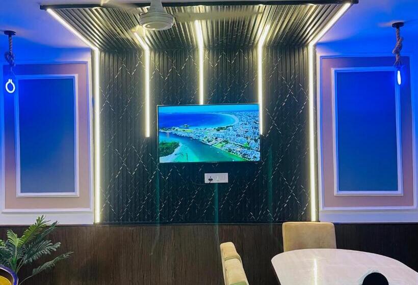 酒店 The Royal Presidency Inn