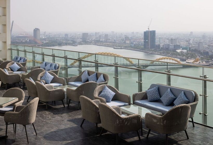 Wink Icon Hotel Danang Riverside   Luxury Suites   24hrs Stay & Rooftop Pool Bar