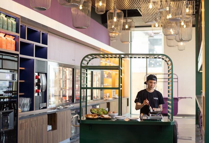 Wink Icon Hotel Danang Riverside   Luxury Suites   24hrs Stay & Rooftop Pool Bar