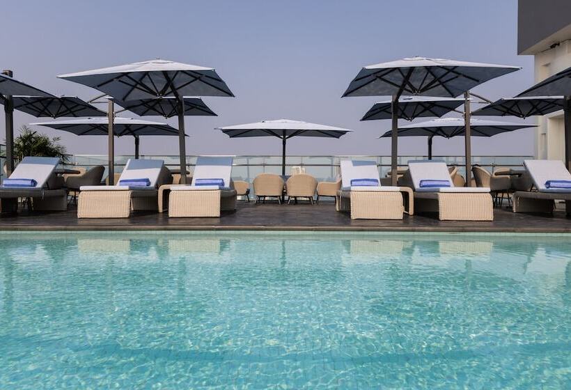 Wink Icon Hotel Danang Riverside   Luxury Suites   24hrs Stay & Rooftop Pool Bar