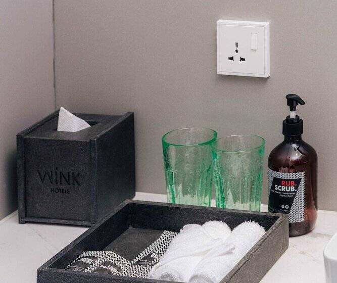 Wink Icon Hotel Danang Riverside   Luxury Suites   24hrs Stay & Rooftop Pool Bar