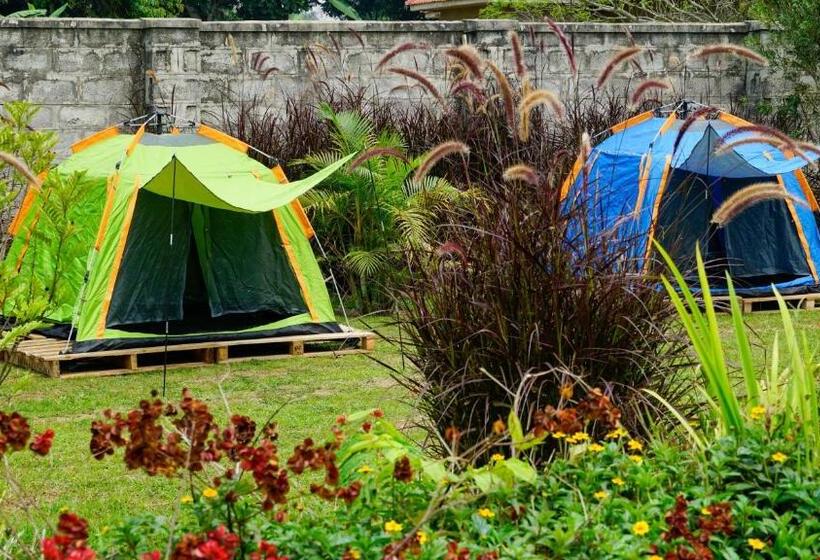 Hutland Hotel Garuga