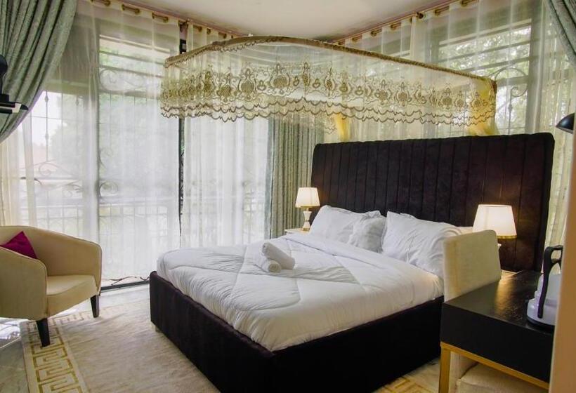 Hutland Hotel Garuga