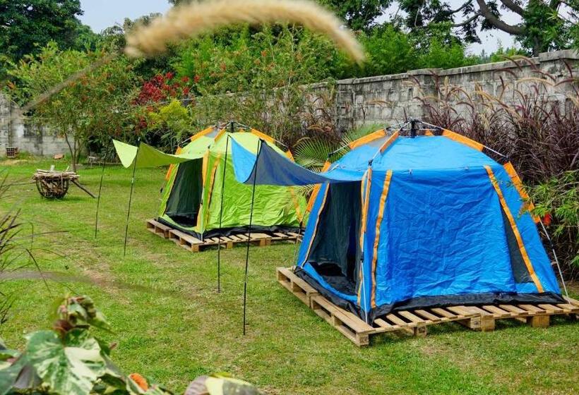 Hutland Hotel Garuga