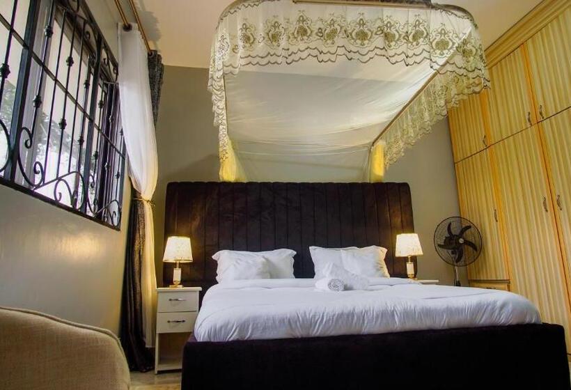 Hutland Hotel Garuga