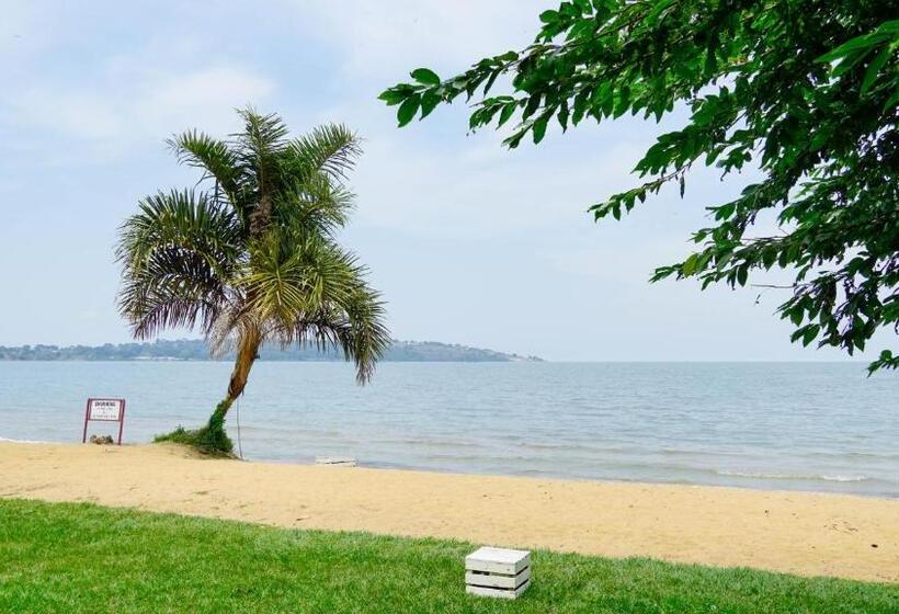 Hutland Hotel Garuga