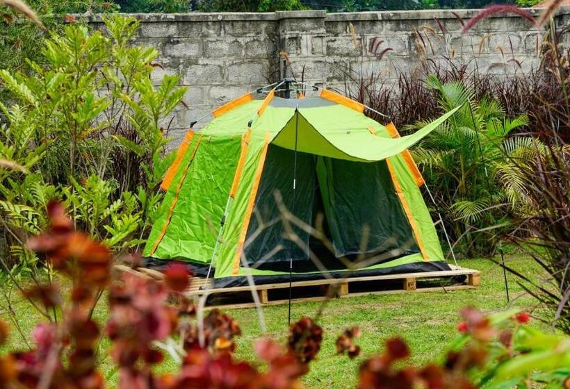 Hutland Hotel Garuga