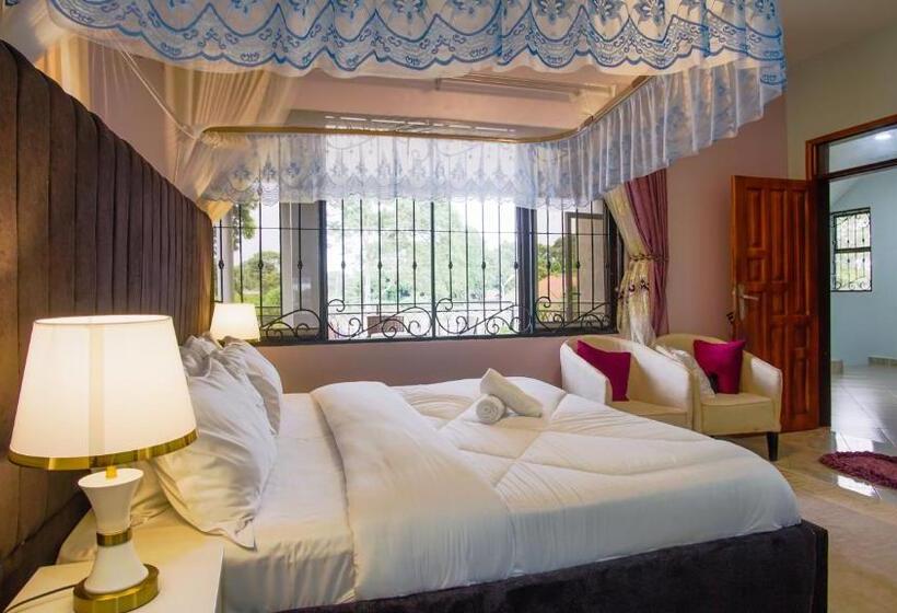 Hutland Hotel Garuga