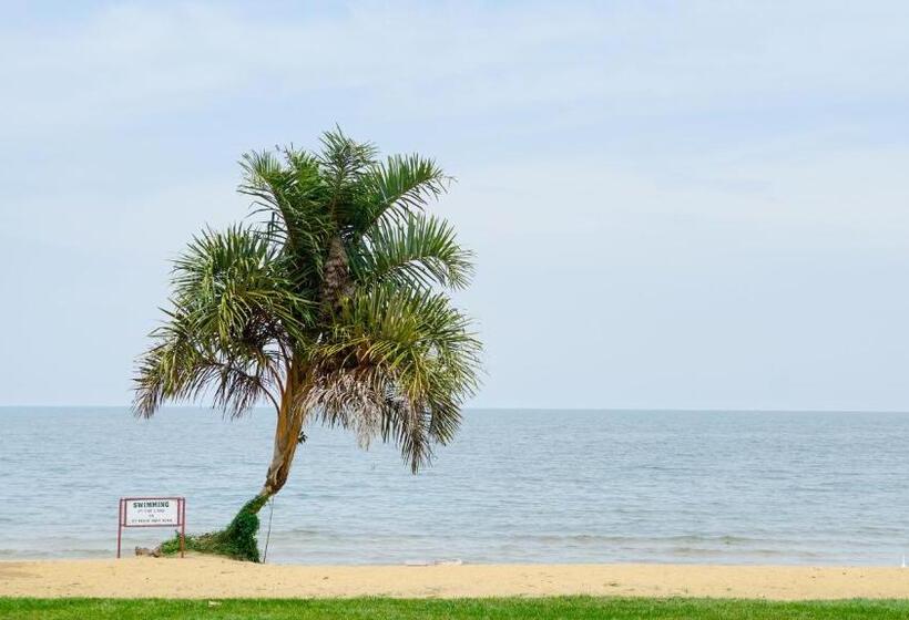 Hutland Hotel Garuga