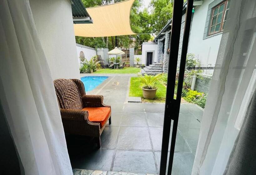 ペンション Bloubrak Gastehuis  Stone Haven 2