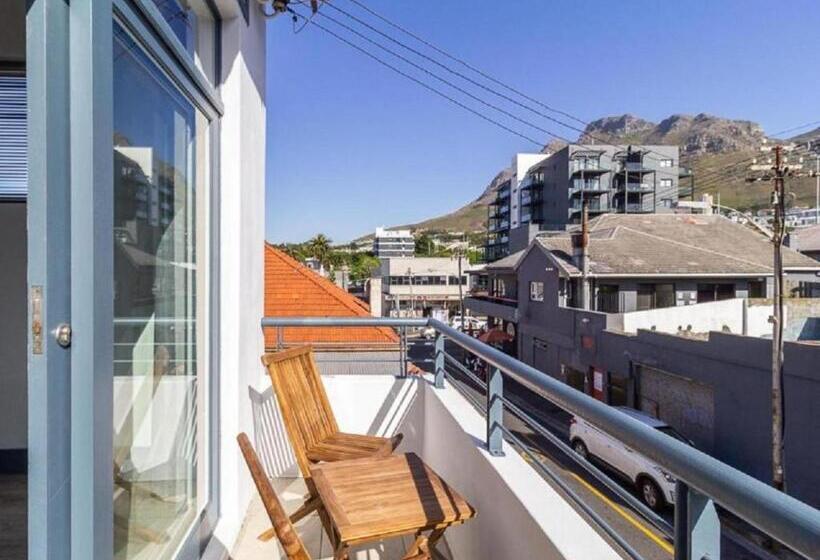 פנסיון Aircommodation Guesthouse