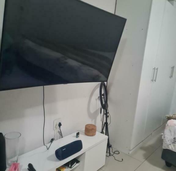 膳宿费 Elikem Properties