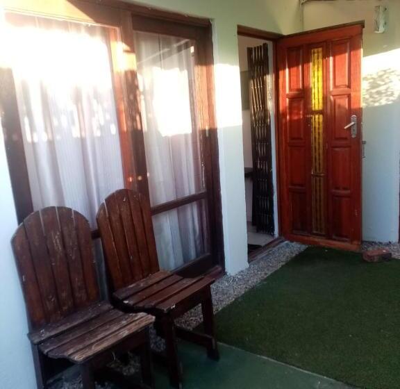 פנסיון Gh Redpillars