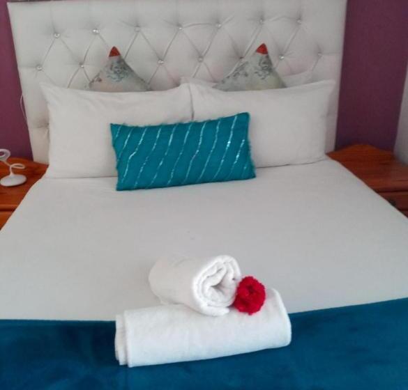 פנסיון Gh Redpillars