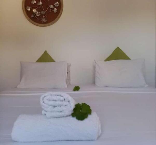 פנסיון Gh Redpillars