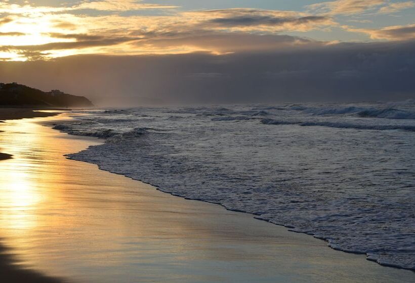 پانسیون Serenity Ocean Lodge