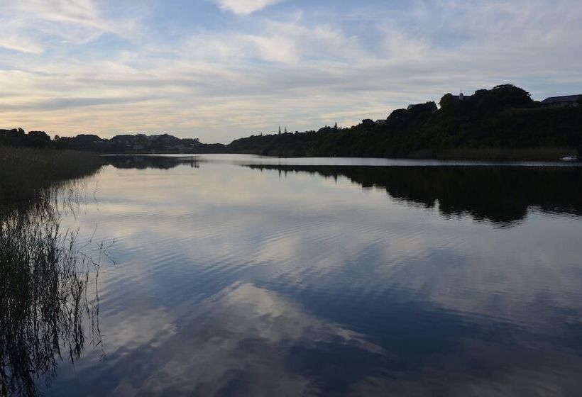 پانسیون Serenity Ocean Lodge