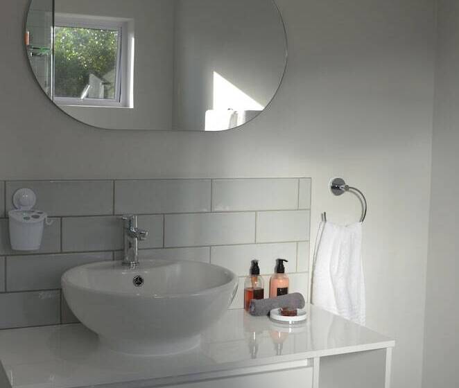 پانسیون Serenity Ocean Lodge