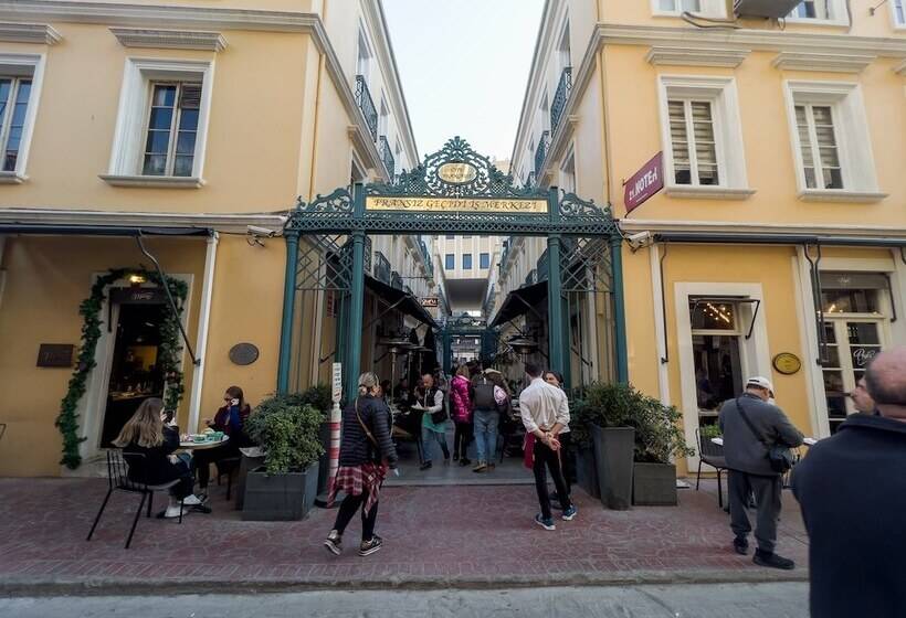 Port Galata Suites