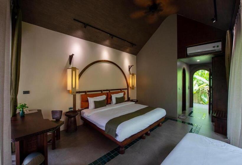 استراحتگاه Maida Lodge