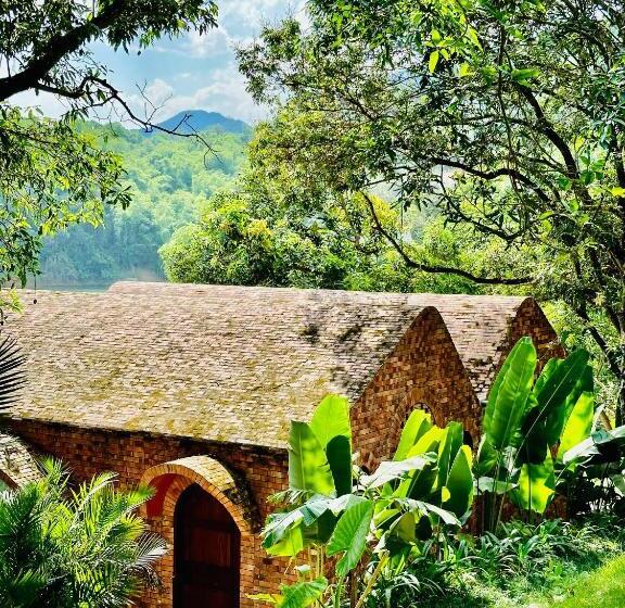 استراحتگاه Maida Lodge