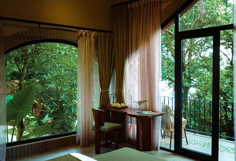 استراحتگاه Maida Lodge