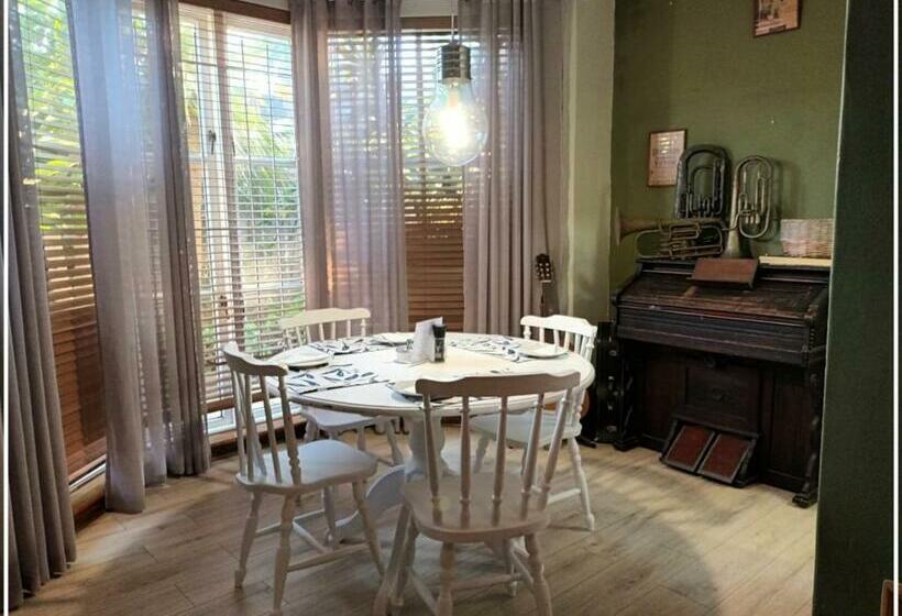 Soos Bed & Breakfast