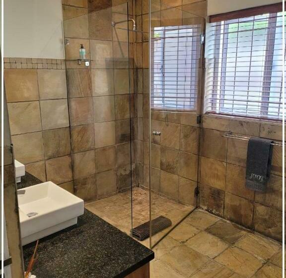 Soos Bed & Breakfast