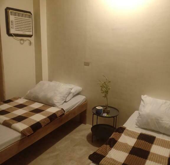 هاستل Antelmi Travelers Inn