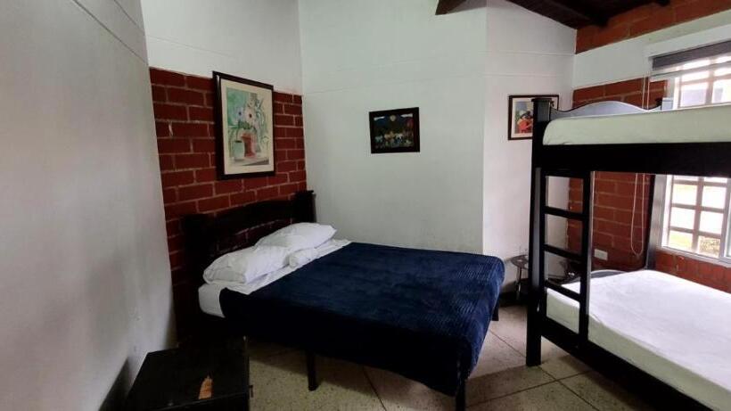 هاستل Chalet La Promesa