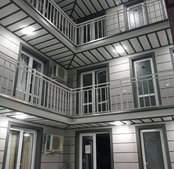 فندق صغير Markhaba