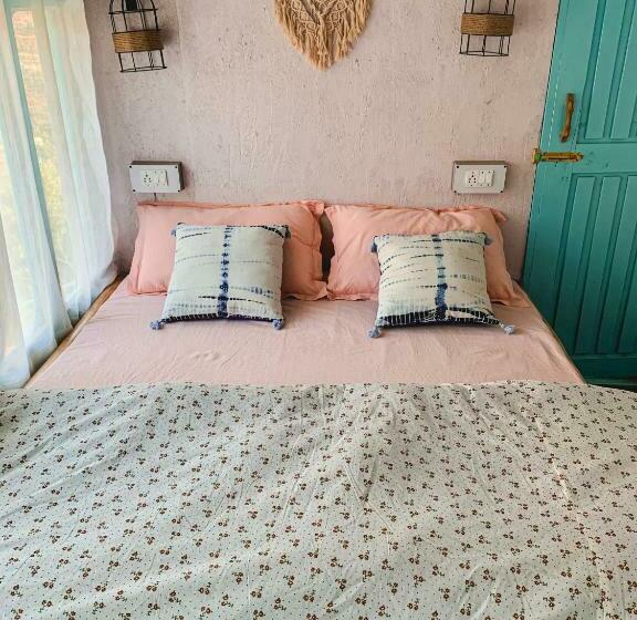 호스텔 The Nook 1968 Sainj