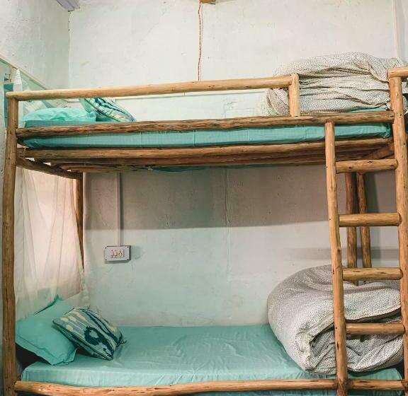 호스텔 The Nook 1968 Sainj