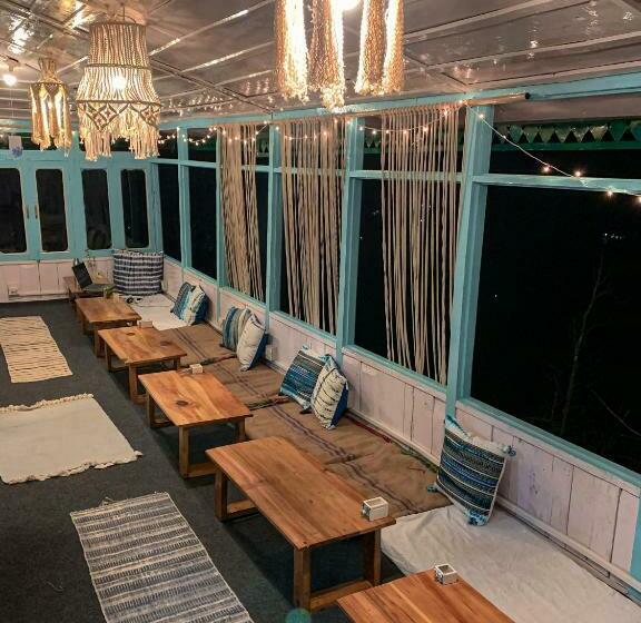 호스텔 The Nook 1968 Sainj