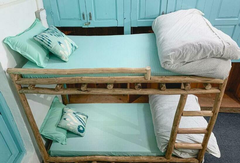 호스텔 The Nook 1968 Sainj