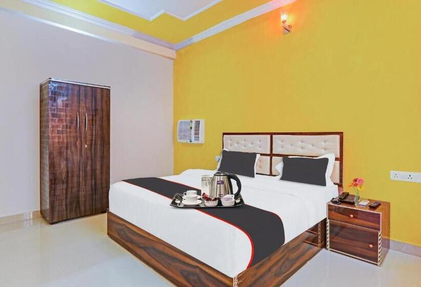 فندق Collection O Sundaram Resort