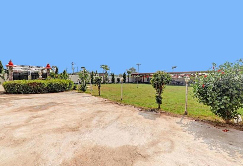 فندق Collection O Sundaram Resort