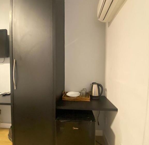 Отель Garvey Park