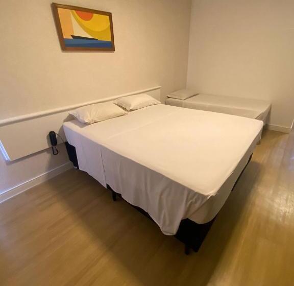 Отель Garvey Park