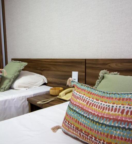 Отель Garvey Park