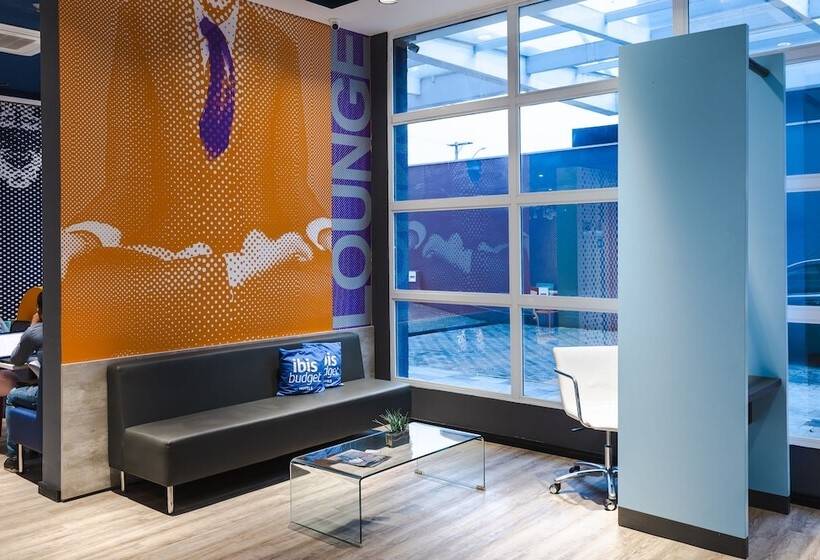 Отель Ibis Budget Pindamonhangaba