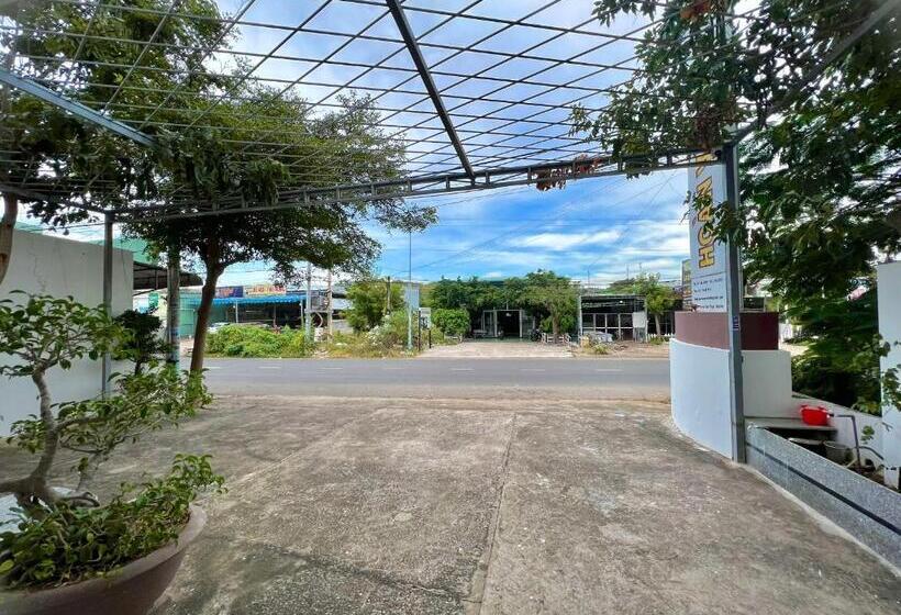 هتل Khach San Hoan Vu